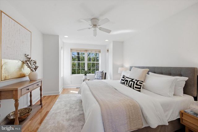 2405 CATHARINE ST, Philadelphia, PA 19146