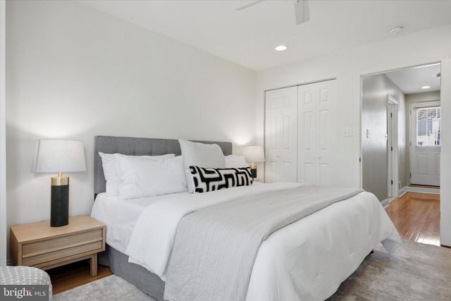 2405 CATHARINE ST, Philadelphia, PA 19146