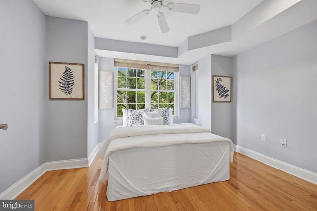 2405 CATHARINE ST, Philadelphia, PA 19146