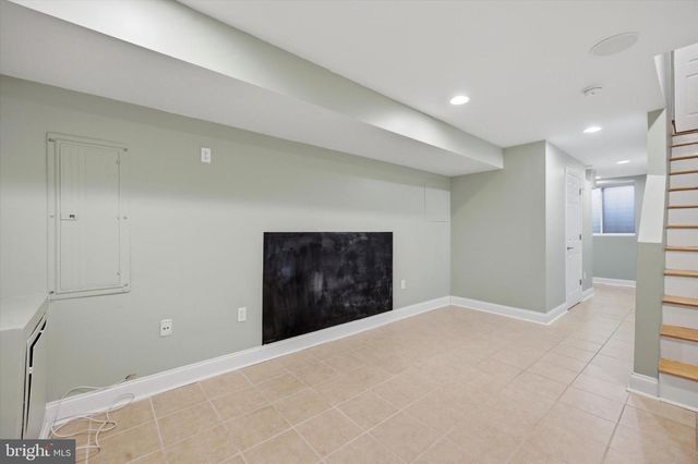 2405 CATHARINE ST, Philadelphia, PA 19146