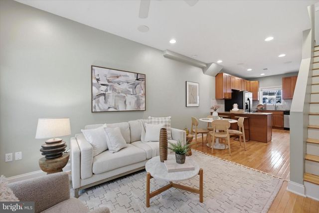 2405 CATHARINE ST, Philadelphia, PA 19146