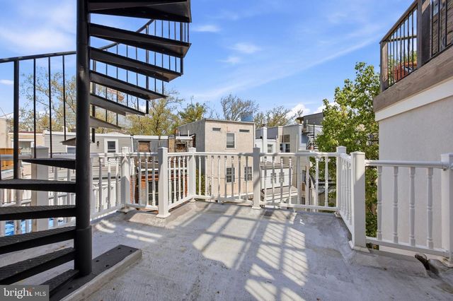 2405 CATHARINE ST, Philadelphia, PA 19146