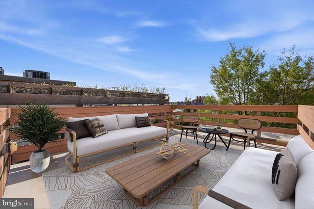 2405 CATHARINE ST, Philadelphia, PA 19146