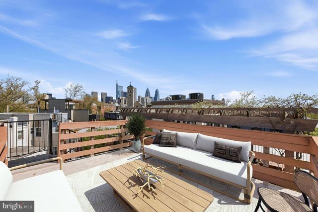 2405 CATHARINE ST, Philadelphia, PA 19146