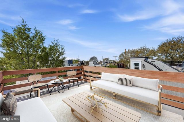 2405 CATHARINE ST, Philadelphia, PA 19146