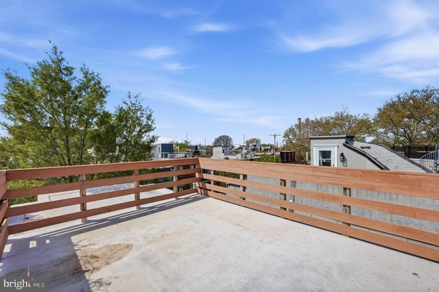 2405 CATHARINE ST, Philadelphia, PA 19146