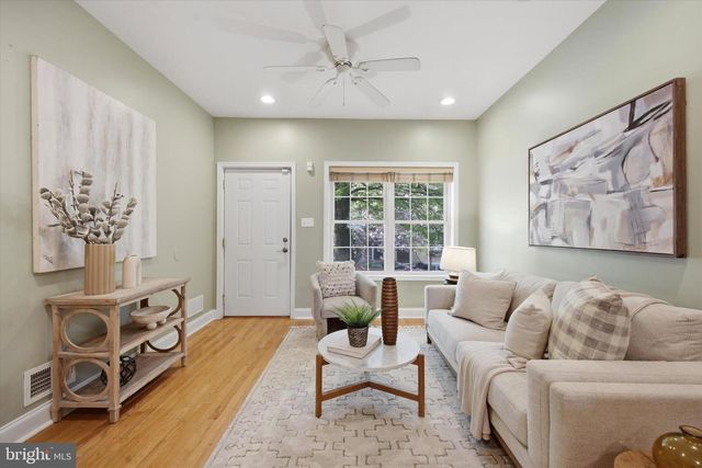 2405 CATHARINE ST, Philadelphia, PA 19146