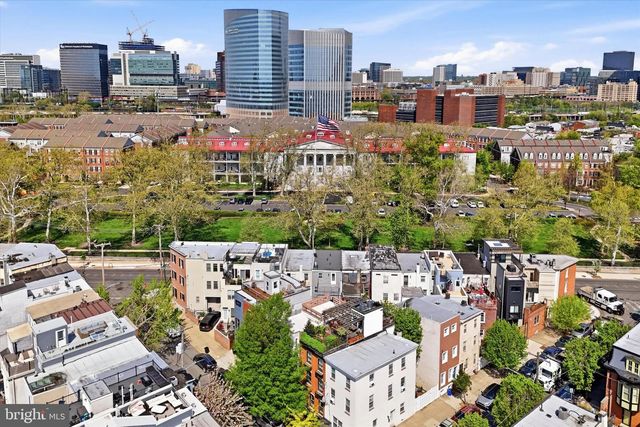 2405 CATHARINE ST, Philadelphia, PA 19146