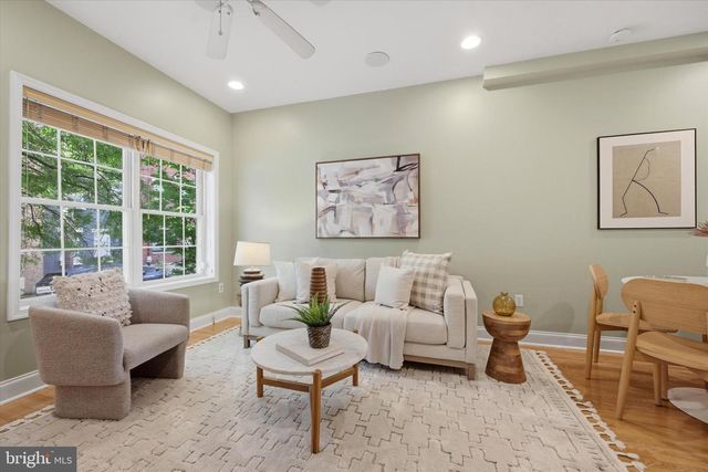 2405 CATHARINE ST, Philadelphia, PA 19146