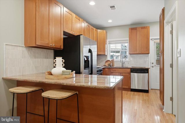 2405 CATHARINE ST, Philadelphia, PA 19146