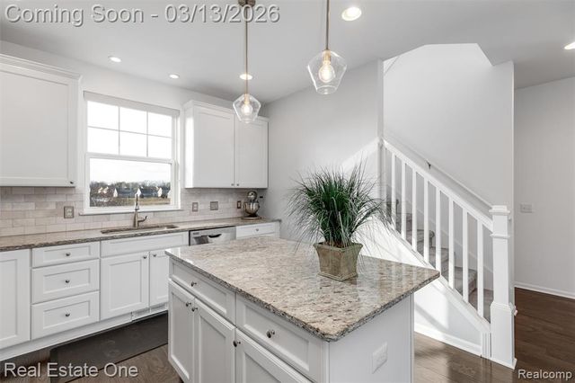 260 Center Boulevard, Wixom, MI 48393