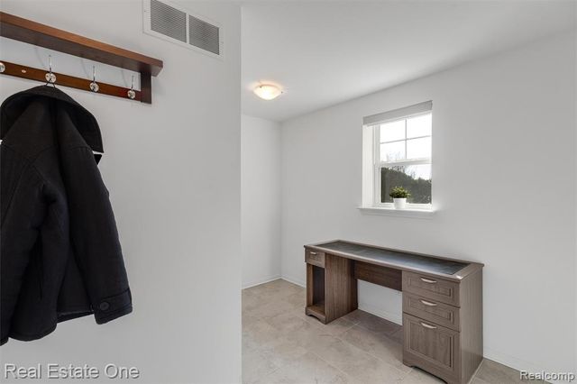 260 Center Boulevard, Wixom, MI 48393