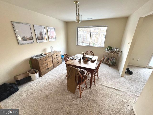 6363 11TH RD N, Arlington, VA 22205