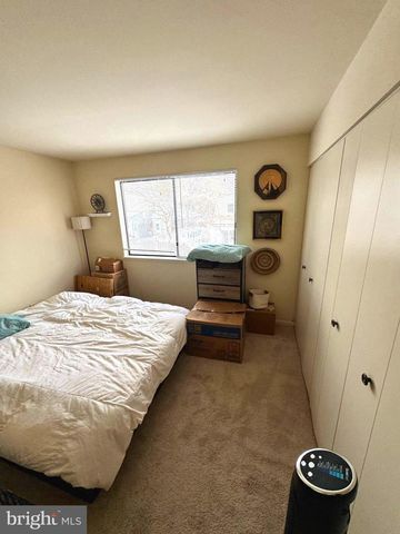 6363 11TH RD N, Arlington, VA 22205