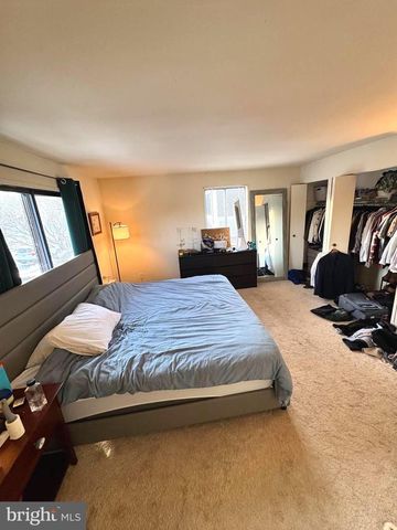 6363 11TH RD N, Arlington, VA 22205