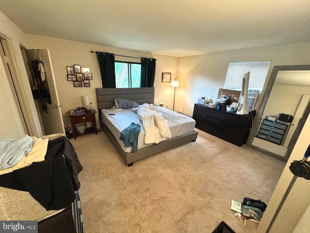 6363 11TH RD N, Arlington, VA 22205