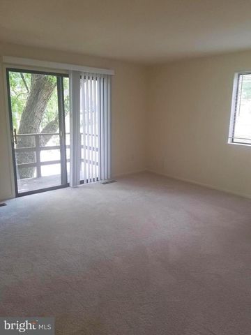 6363 11TH RD N, Arlington, VA 22205