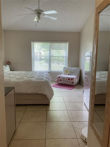 2015 SE 5TH PL 2015, Homestead, FL 33033