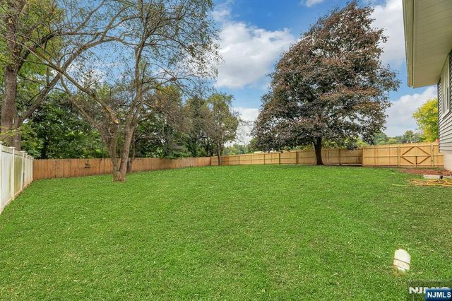 252 Wierimus Road, Hillsdale, NJ 07642