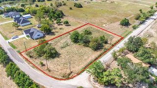 692 County Road 4109, Greenville, TX 75401
