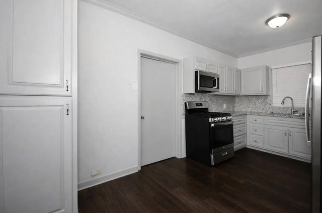 2628 Avenue G, Fort Worth, TX 76105