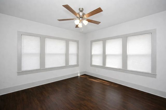 2628 Avenue G, Fort Worth, TX 76105