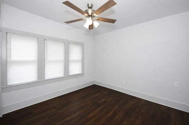 2628 Avenue G, Fort Worth, TX 76105