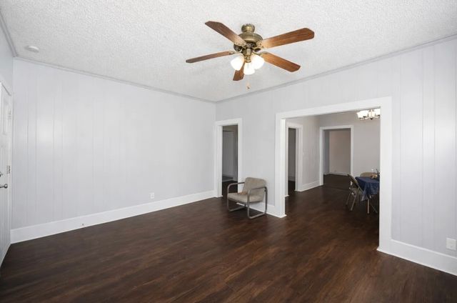 2628 Avenue G, Fort Worth, TX 76105
