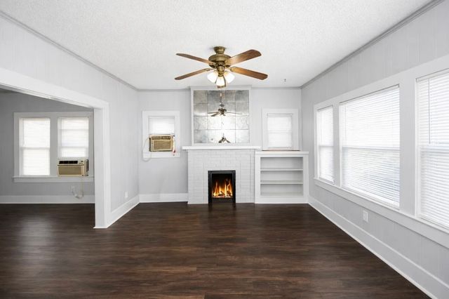 2628 Avenue G, Fort Worth, TX 76105