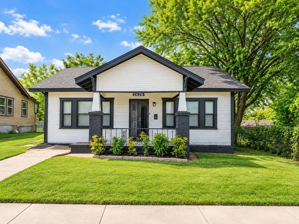 2628 Avenue G, Fort Worth, TX 76105
