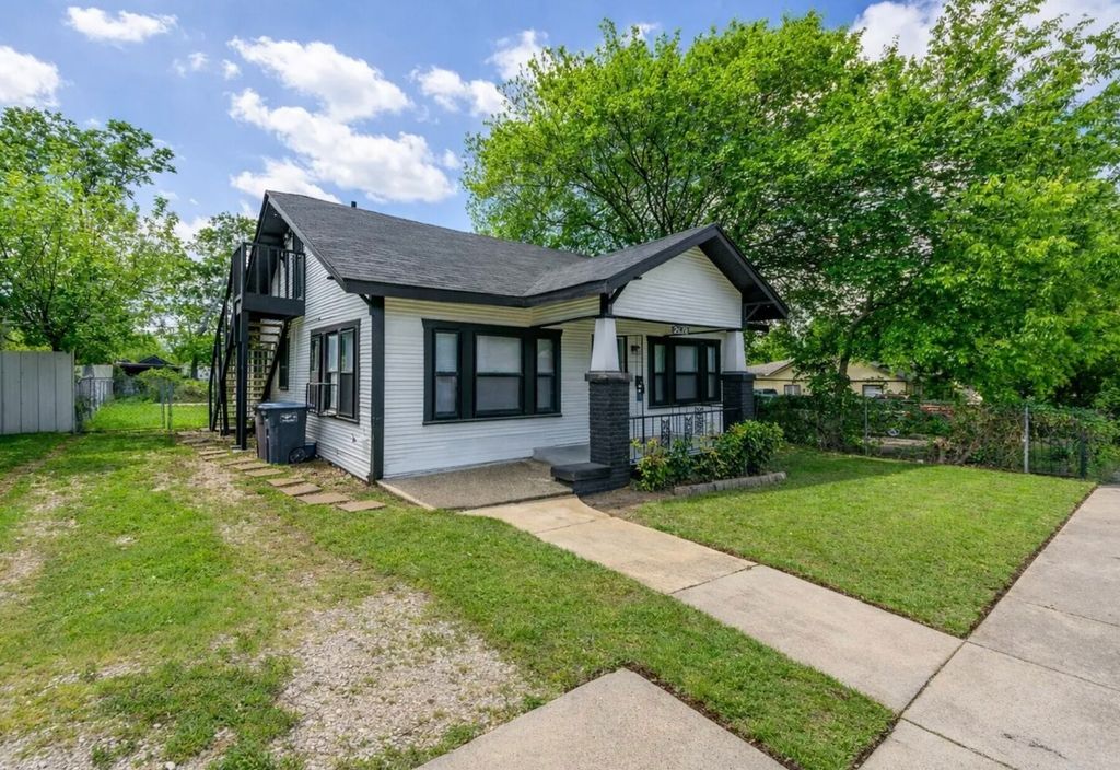 2628 Avenue G, Fort Worth, TX 76105 — photo 4