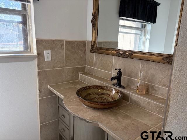 169 Brierwood Drive, Palestine, TX 75801