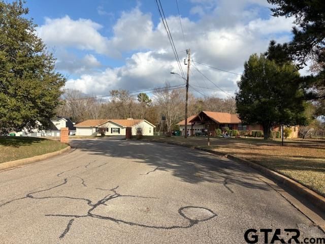 169 Brierwood Drive, Palestine, TX 75801