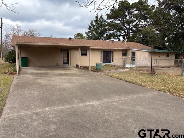 169 Brierwood Drive, Palestine, TX 75801