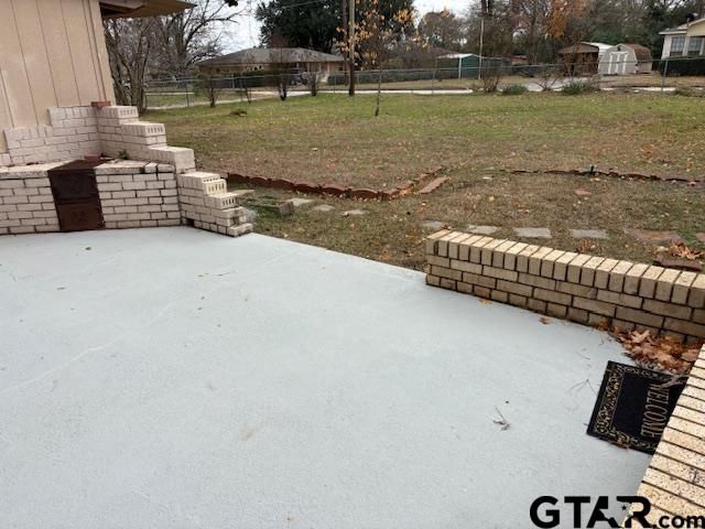 169 Brierwood Drive, Palestine, TX 75801