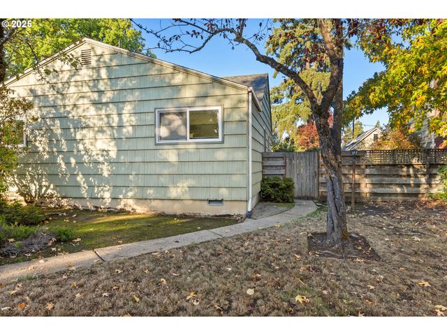 1862 MADISON St, Eugene, OR 97402