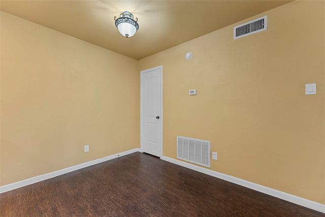 5516 Boca Raton Boulevard 310, Fort Worth, TX 76112