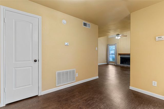 5516 Boca Raton Boulevard 310, Fort Worth, TX 76112