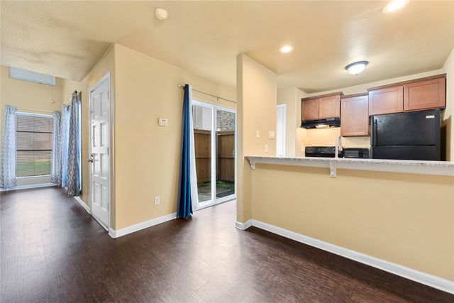 5516 Boca Raton Boulevard 310, Fort Worth, TX 76112