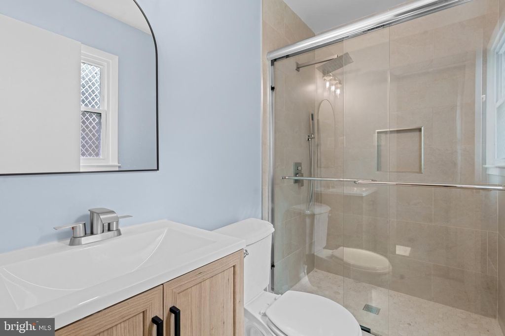 Image 19 of property listing at 9004 MILL CT, Fort Washington, MD 20744