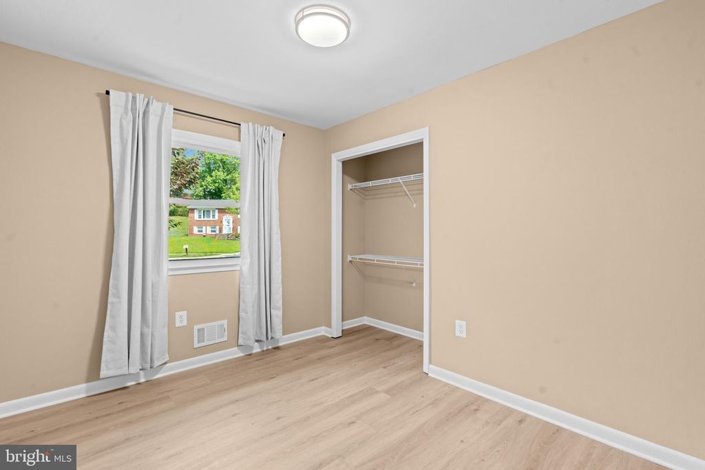 Image 21 of property listing at 9004 MILL CT, Fort Washington, MD 20744