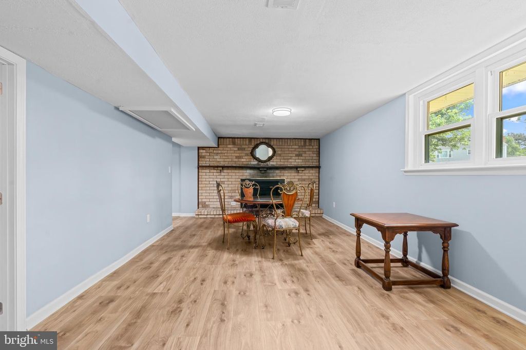Image 25 of property listing at 9004 MILL CT, Fort Washington, MD 20744