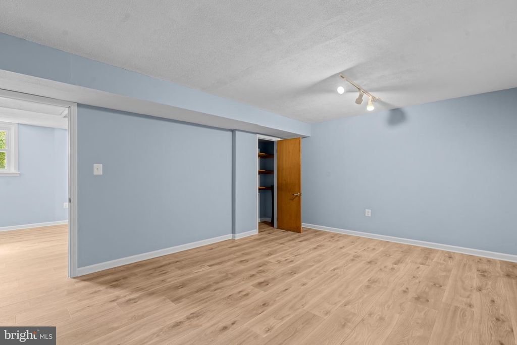 Image 28 of property listing at 9004 MILL CT, Fort Washington, MD 20744