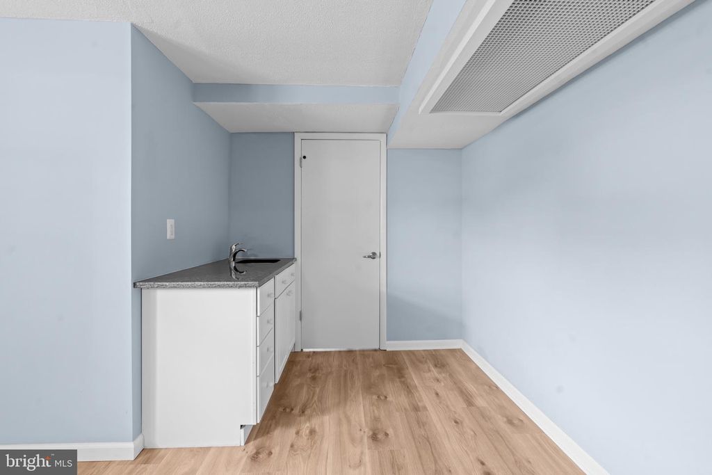 Image 31 of property listing at 9004 MILL CT, Fort Washington, MD 20744