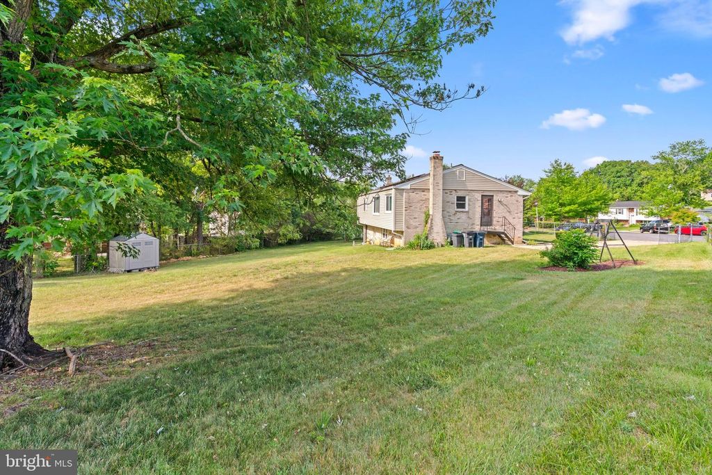 Image 34 of property listing at 9004 MILL CT, Fort Washington, MD 20744