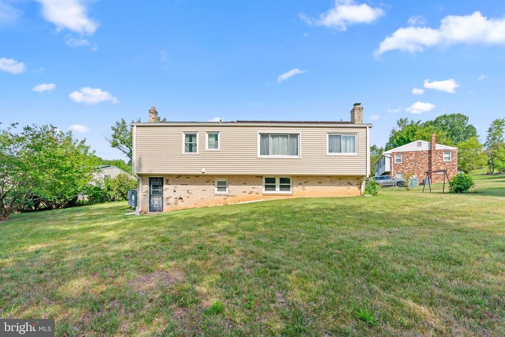 Image 35 of property listing at 9004 MILL CT, Fort Washington, MD 20744