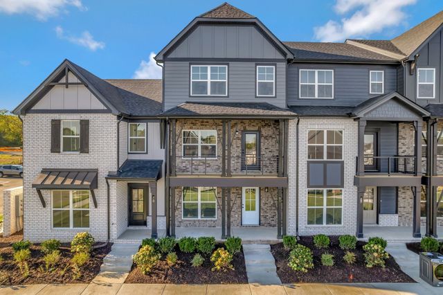 606 Granbury Pvt Drive, Hendersonville, TN 37075
