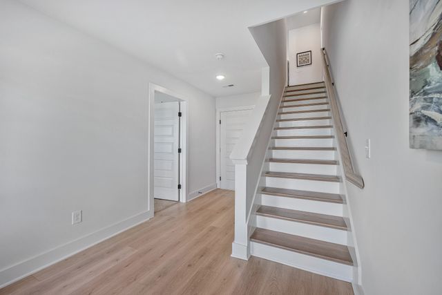 606 Granbury Pvt Drive, Hendersonville, TN 37075