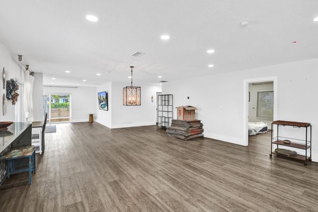 343 Layne Boulevard, Hallandale Beach, FL 33009