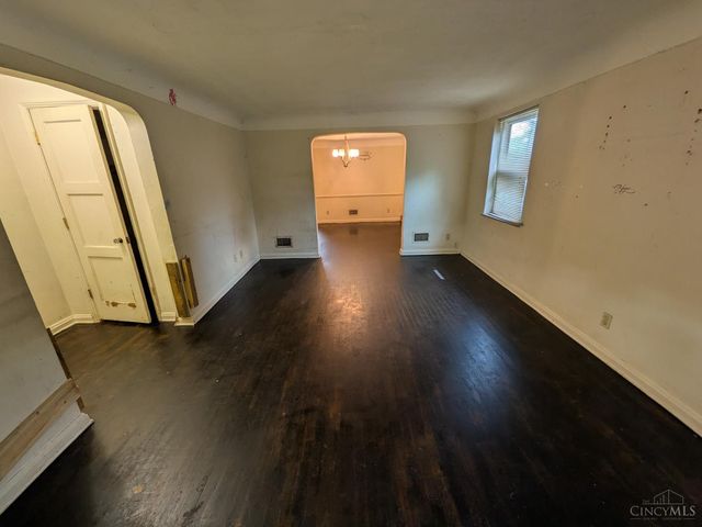 7284 Eastlawn Drive, Cincinnati, OH 45237